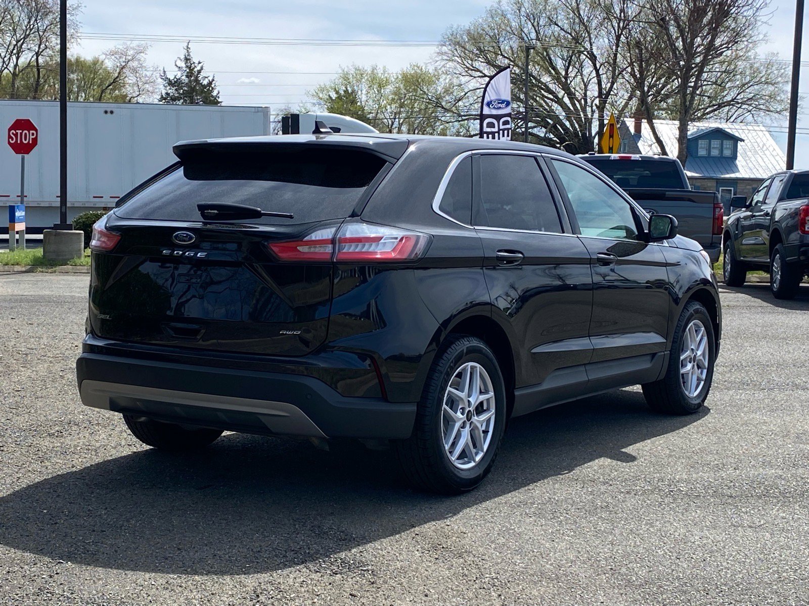Certified 2024 Ford Edge SEL AWD/4WD image 4