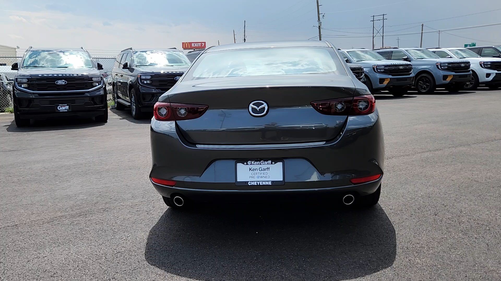 Used 2023 MAZDA MAZDA3 s FWD image 3