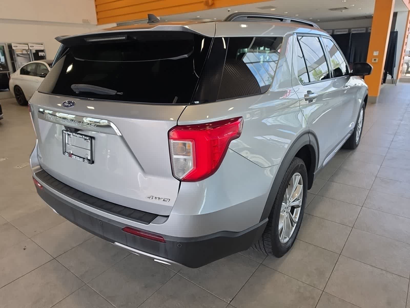Certified 2021 Ford Explorer XLT w/ Equipment Group 202A AWD/4WD image 8
