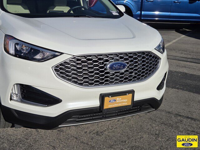 Certified 2023 Ford Edge SEL w/ Convenience Package AWD/4WD image 2