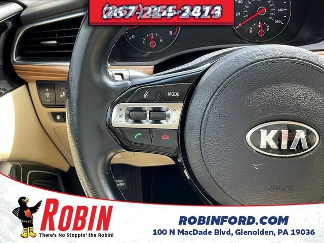 Used 2017 Kia Cadenza Premium w/ Luxury Package FWD image 13