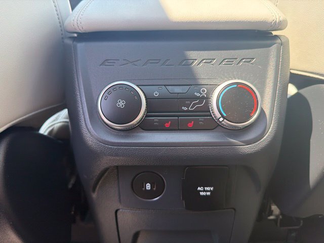 Certified 2025 Ford Explorer Platinum w/ Ultimate Package AWD/4WD image 27