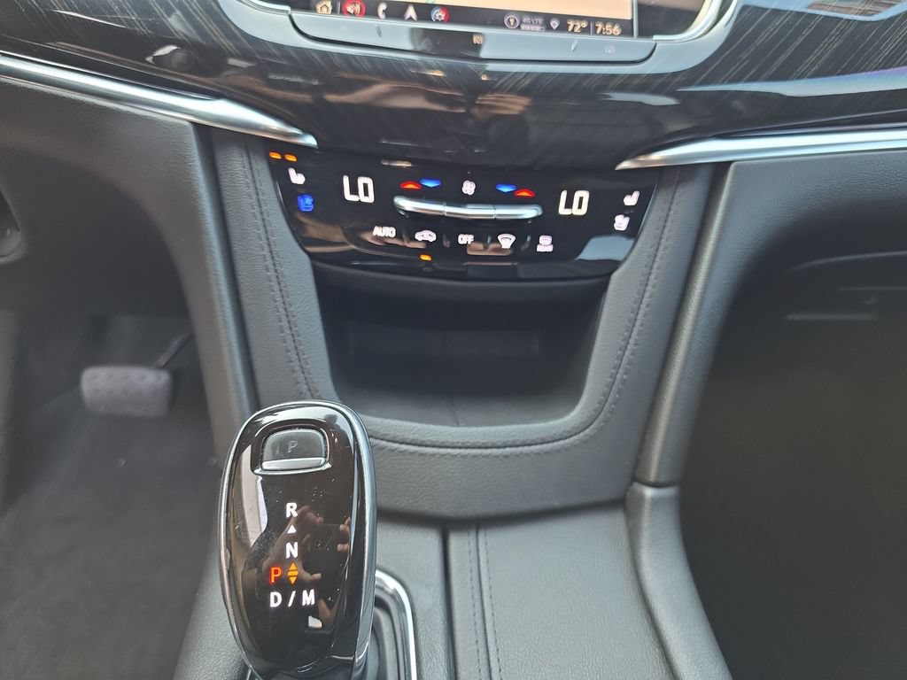 Used 2021 Cadillac XT6 Premium Luxury AWD/4WD image 22