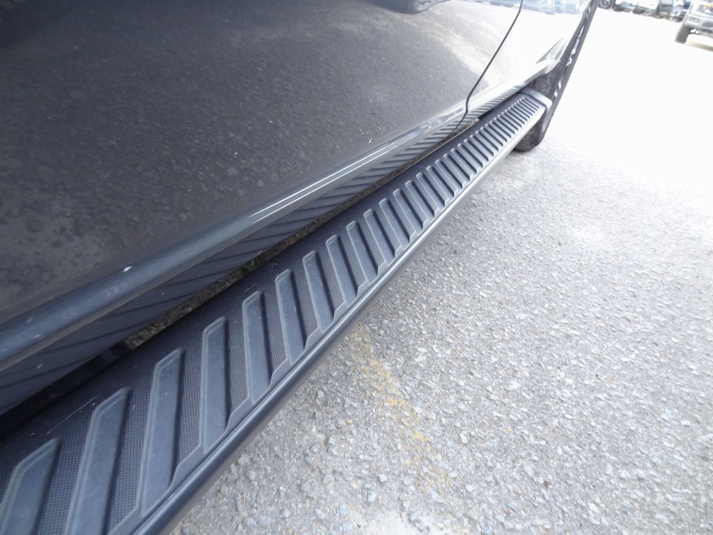 Certified 2022 Ford F150 XLT w/ Equipment Group 302A High image 12