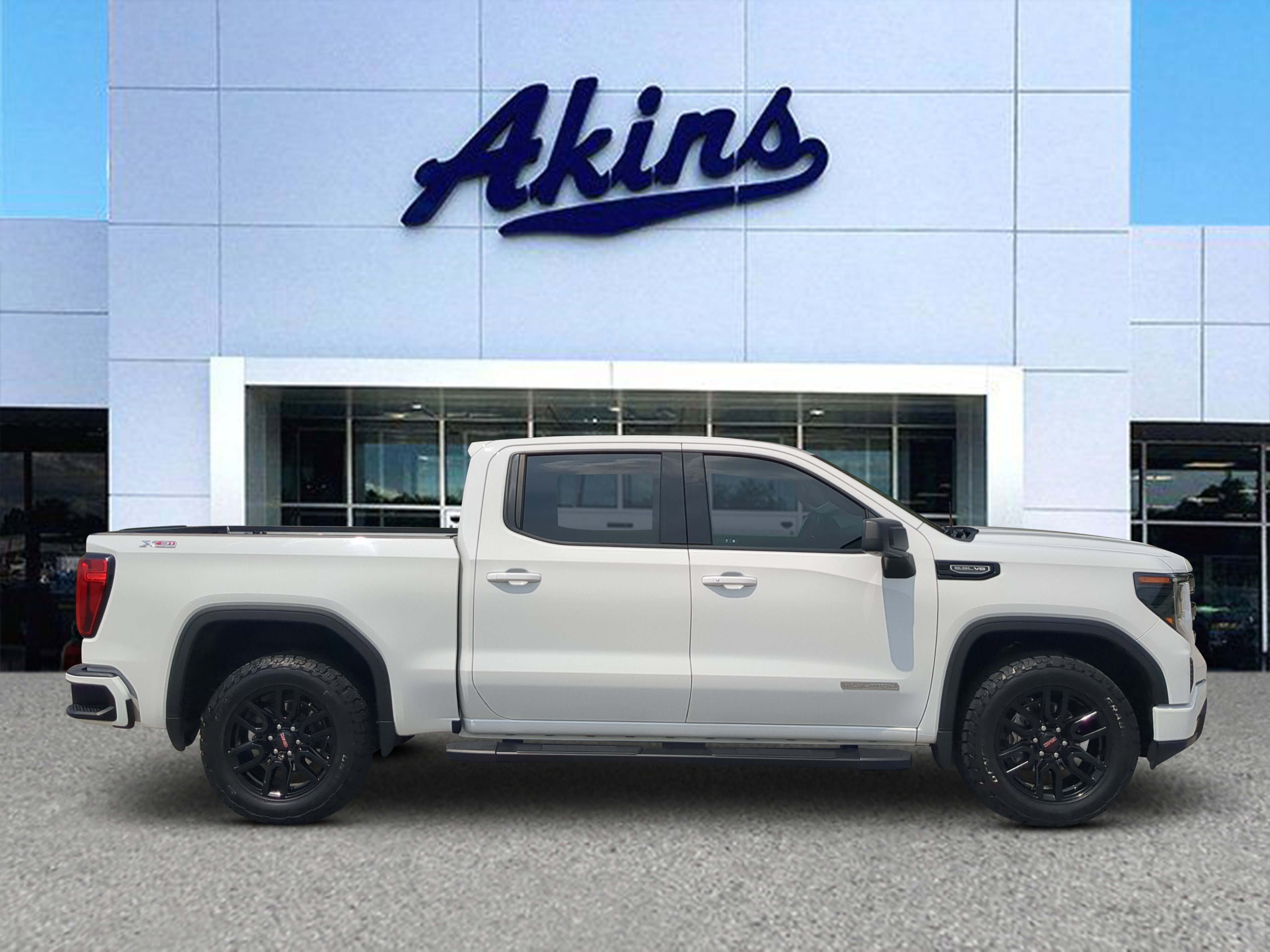 Used 2022 GMC Sierra 1500 Elevation w/ X31 Off-Road Package AWD/4WD image 1