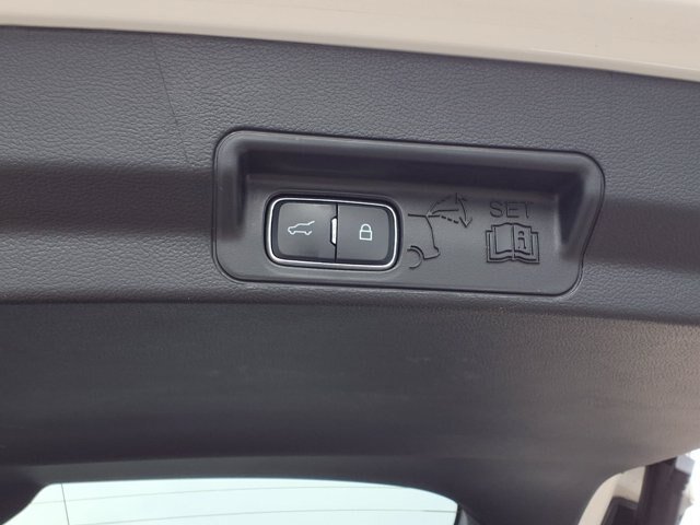 Certified 2024 Ford Explorer XLT w/ Equipment Group 202A AWD/4WD image 24