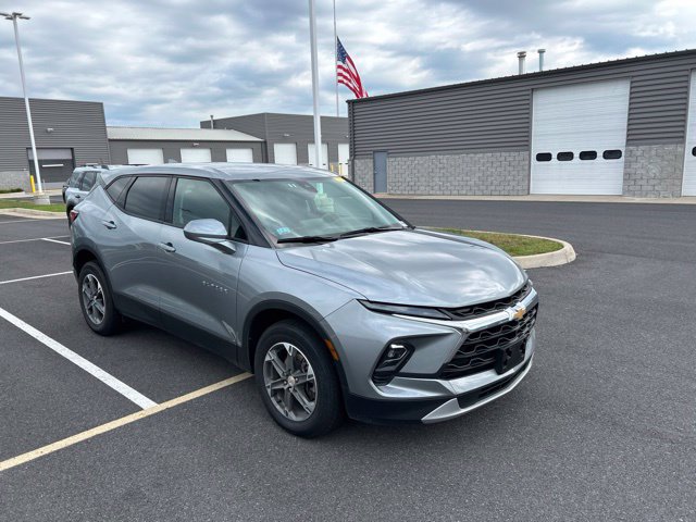 Used 2025 Chevrolet Blazer LT AWD/4WD image 7