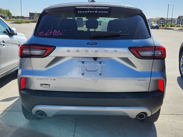 Certified 2023 Ford Escape Active AWD/4WD image 2