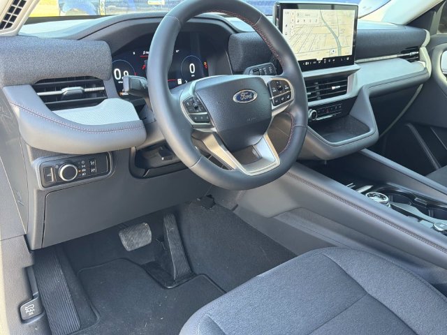 Certified 2025 Ford Explorer Active AWD/4WD image 16