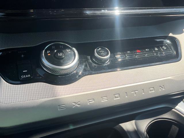 Certified 2025 Ford Expedition Active AWD/4WD image 13