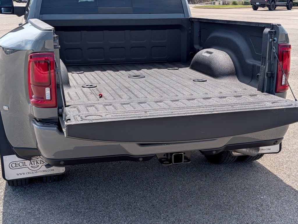 Used 2026 RAM 3500 Laramie AWD/4WD image 6