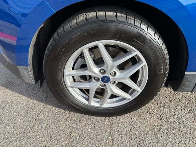 Certified 2021 Ford Edge SE image 9