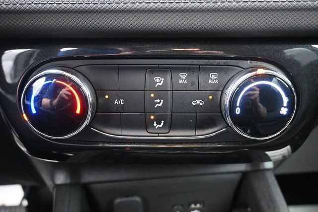 Used 2025 Chevrolet TrailBlazer LT AWD/4WD image 14
