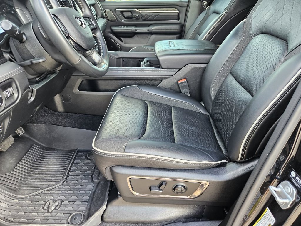 Used 2025 RAM 1500 Limited AWD/4WD image 18