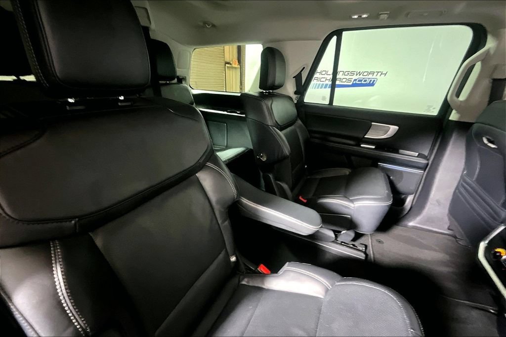 Certified 2025 Ford Expedition Platinum AWD/4WD image 22