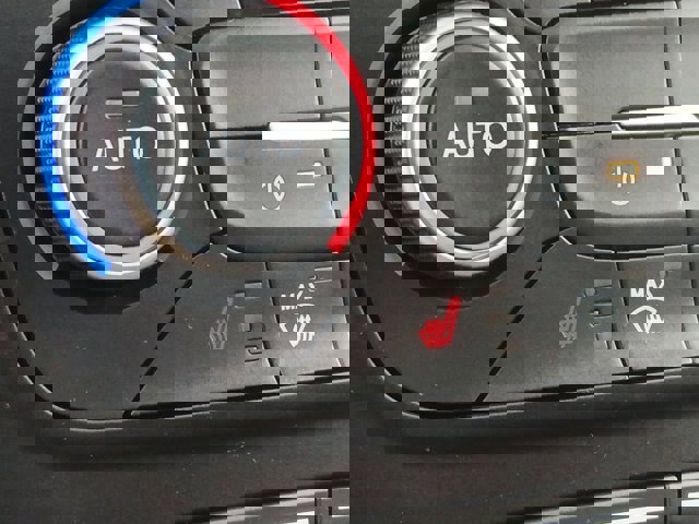 Certified 2018 Ford Escape Titanium w/ Ford Safe & Smart Package image 17