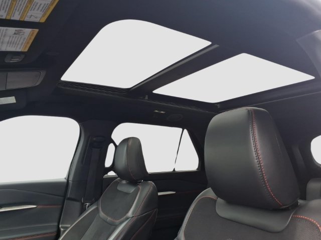 Certified 2025 Ford Explorer ST AWD/4WD image 17
