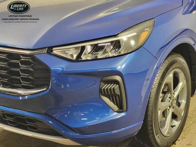 Certified 2023 Ford Escape ST-Line w/ Tech Pack #1 AWD/4WD image 10