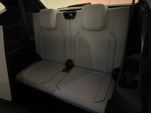 Used 2021 Volkswagen Tiguan SEL Premium R-Line w/ 3rd Row Seat Package AWD/4WD image 33