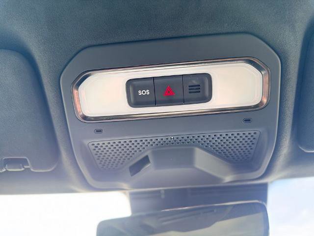 Used 2023 Rivian R1S Adventure image 26