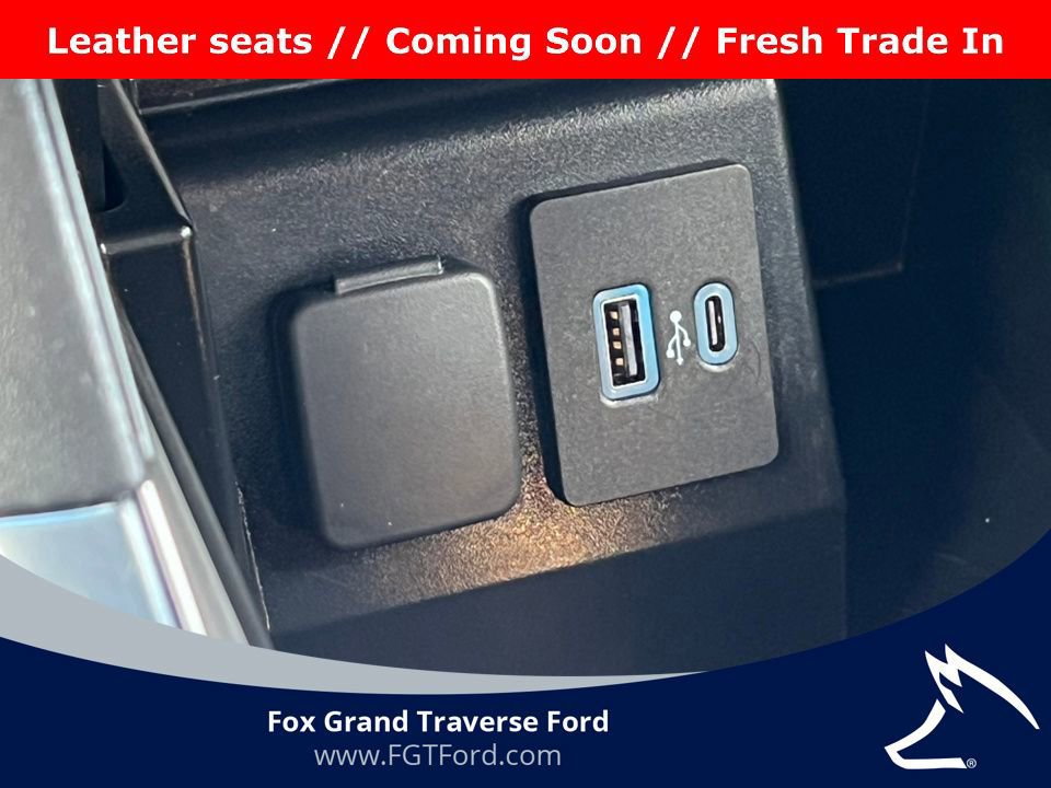 Certified 2022 Ford Explorer XLT w/ Equipment Group 202A image 32