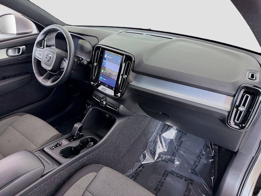 Used 2025 Volvo XC40 B5 Core AWD/4WD image 20
