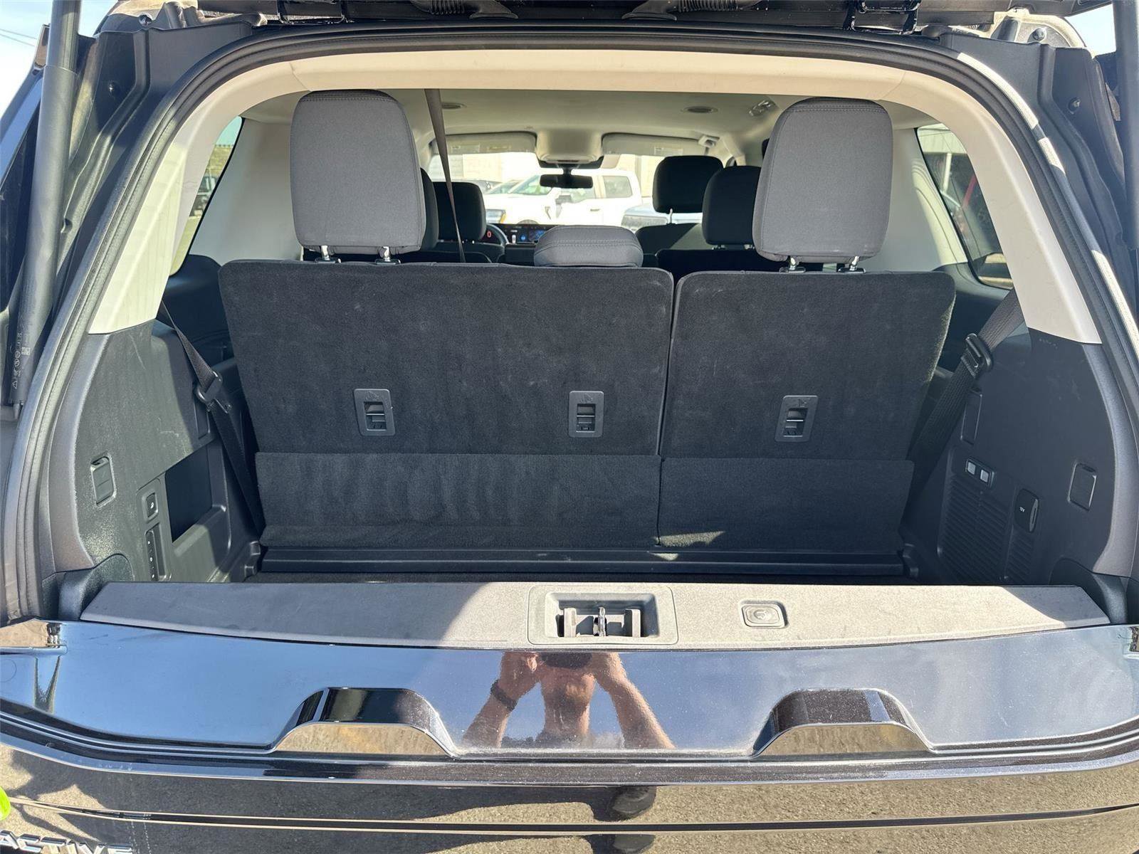 Certified 2025 Ford Expedition Active RWD image 19