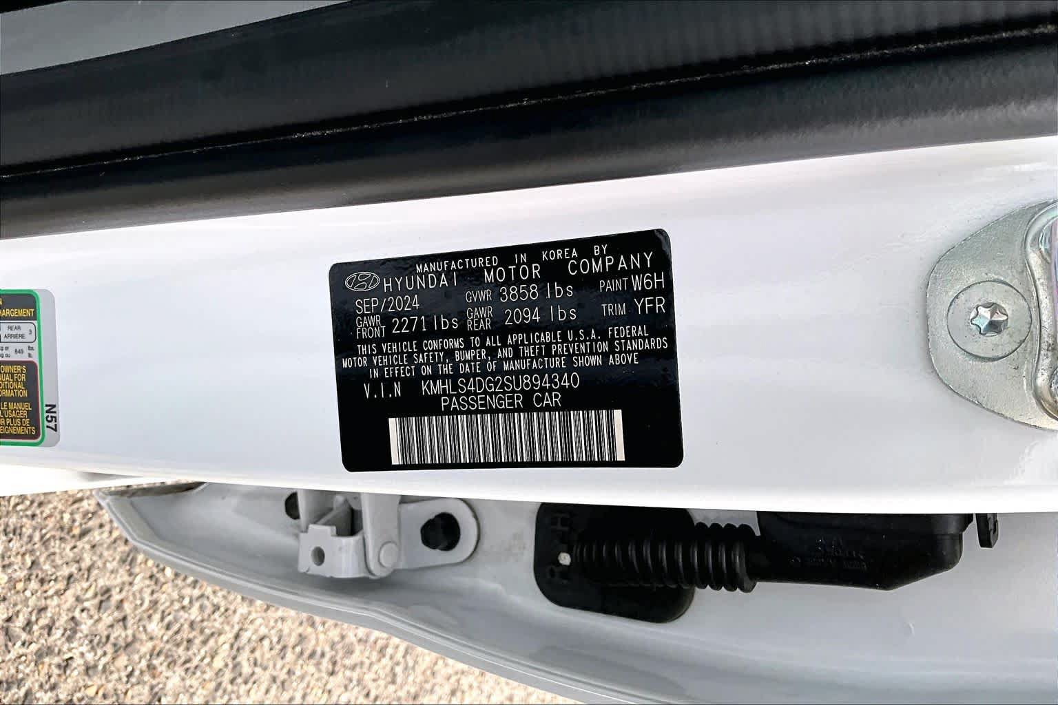 Used 2025 Hyundai Elantra SEL FWD image 38