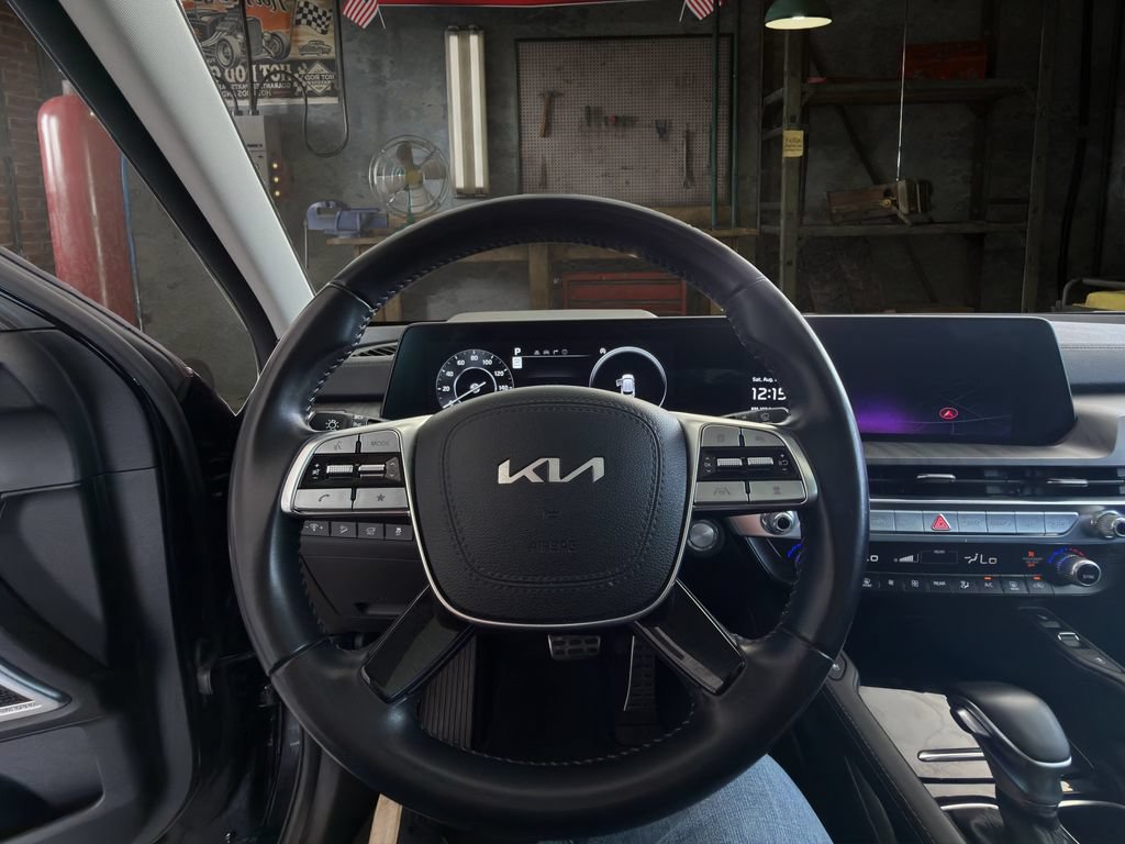 Used 2024 Kia Telluride SX FWD image 19