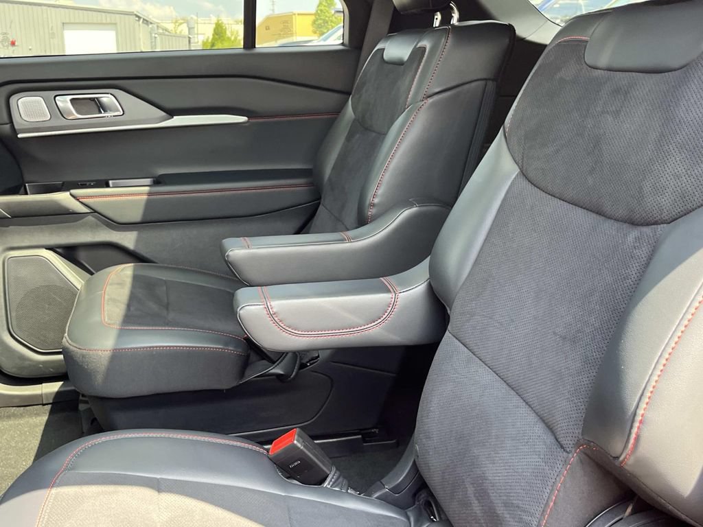 Certified 2025 Ford Explorer ST w/ Sun And Sound Package AWD/4WD image 27