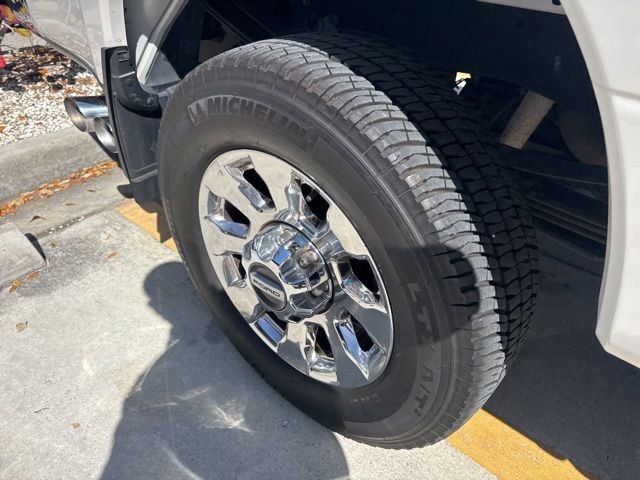 Certified 2017 Ford F350 Lariat w/ Lariat Ultimate Package image 16