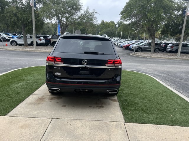 Used 2023 Volkswagen Atlas SEL AWD/4WD image 6