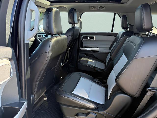 Certified 2023 Ford Explorer XLT w/ Equipment Group 202A AWD/4WD image 5