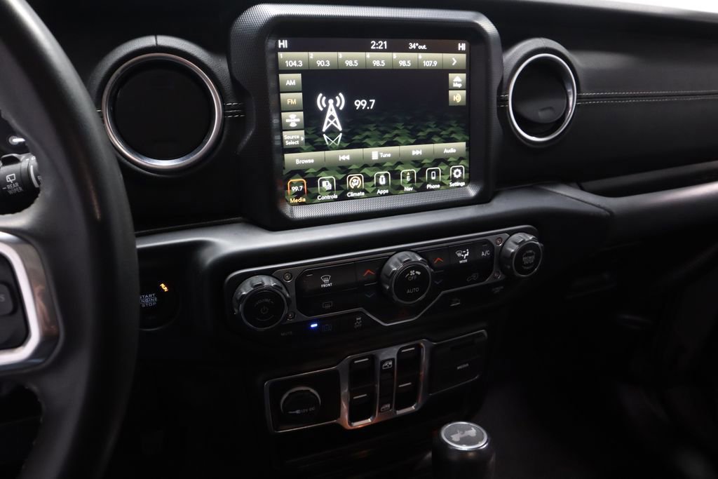 Used 2023 Jeep Wrangler Unlimited Sahara AWD/4WD image 32