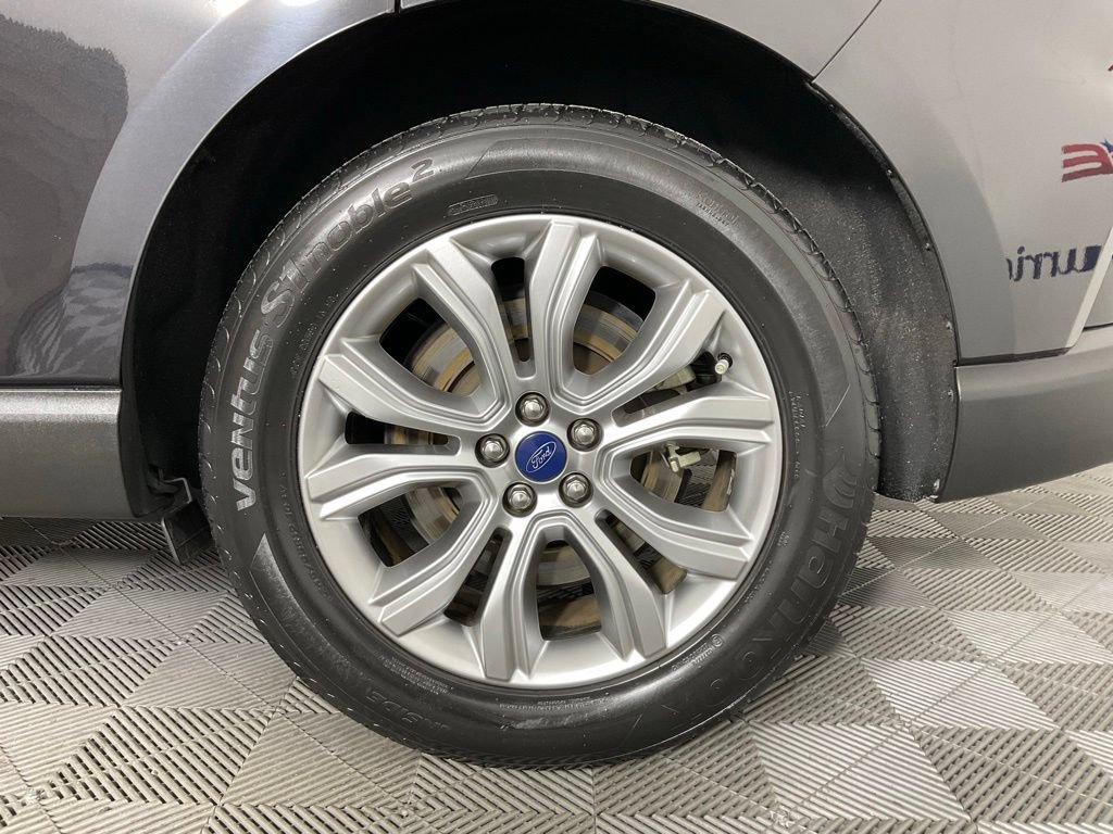 Certified 2022 Ford Edge Titanium AWD/4WD image 10