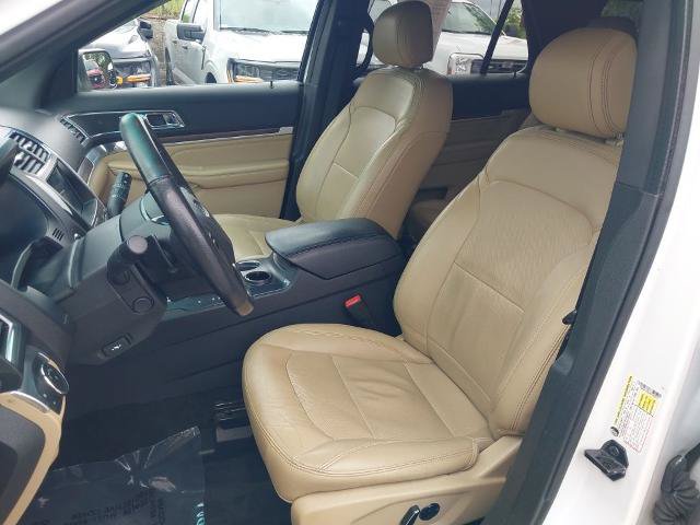 Certified 2017 Ford Explorer Limited w/ Equipment Group 301A FWD image 23