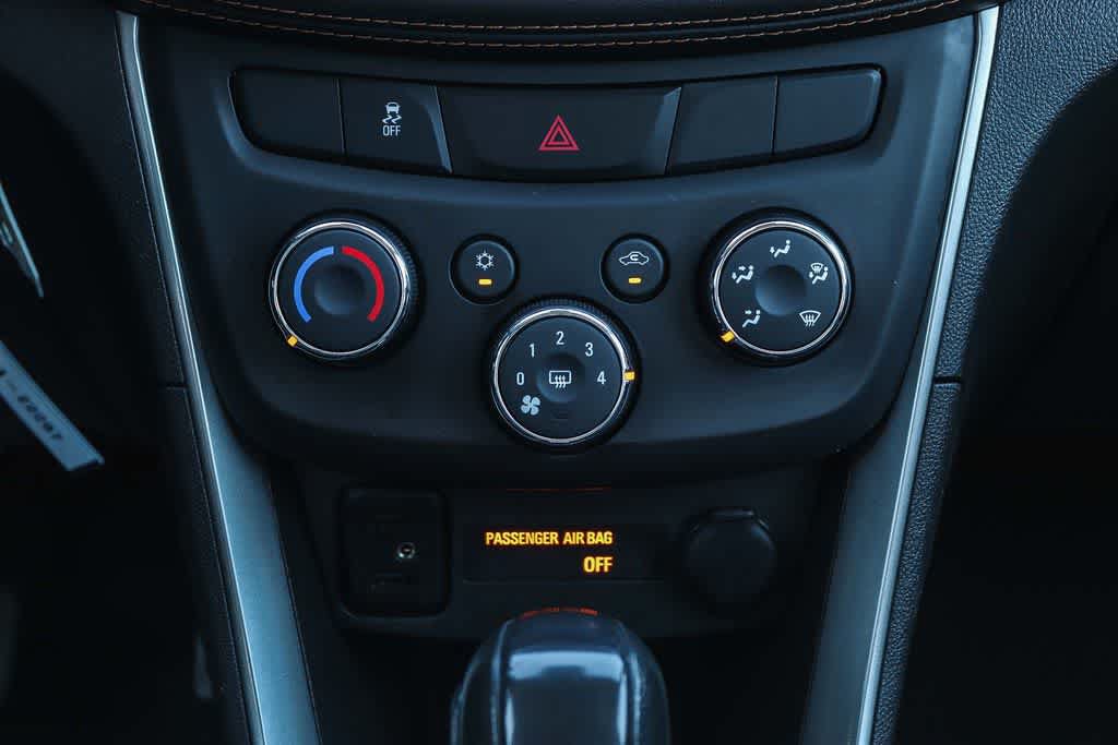 Used 2022 Chevrolet Trax LS w/ Tint and Cruise Package FWD image 13