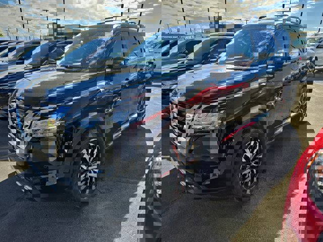 Used 2024 Nissan Pathfinder Platinum w/ Cargo Package