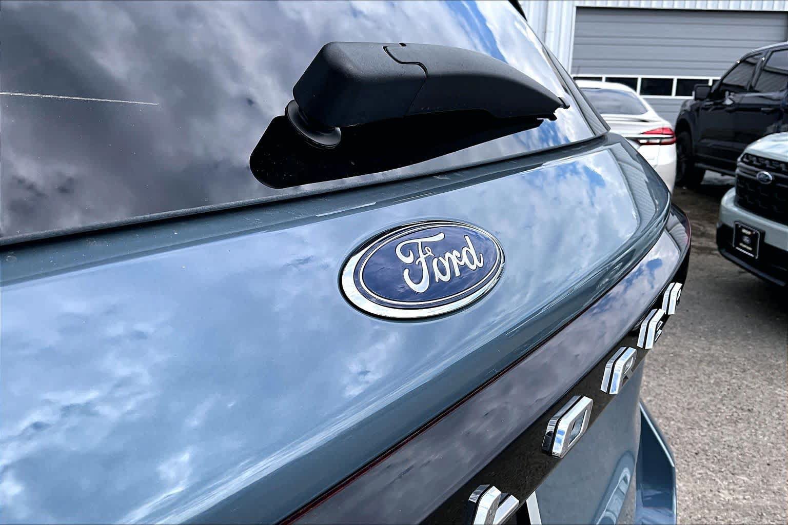 Certified 2025 Ford Explorer Active w/ Active Comfort Package RWD image 31