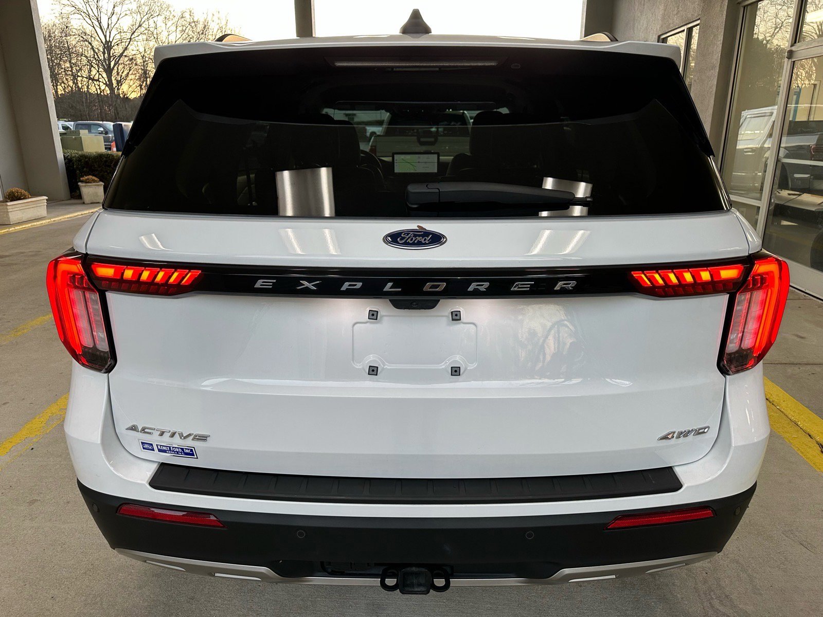 Certified 2025 Ford Explorer Active w/ Active Comfort Package image 5