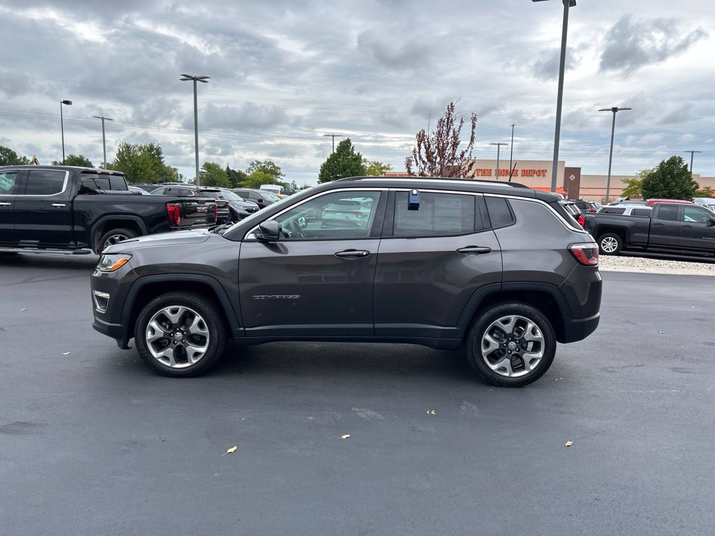 Used 2019 Jeep Compass Limited AWD/4WD image 9
