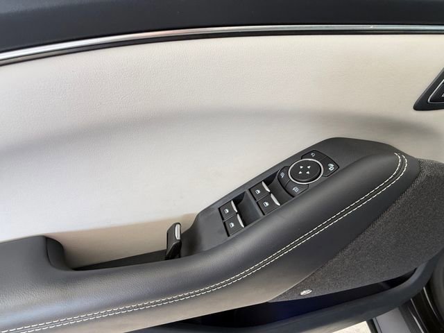 Certified 2022 Ford Mustang Mach-E Premium image 11