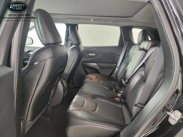 Used 2022 Jeep Cherokee Limited AWD/4WD image 18