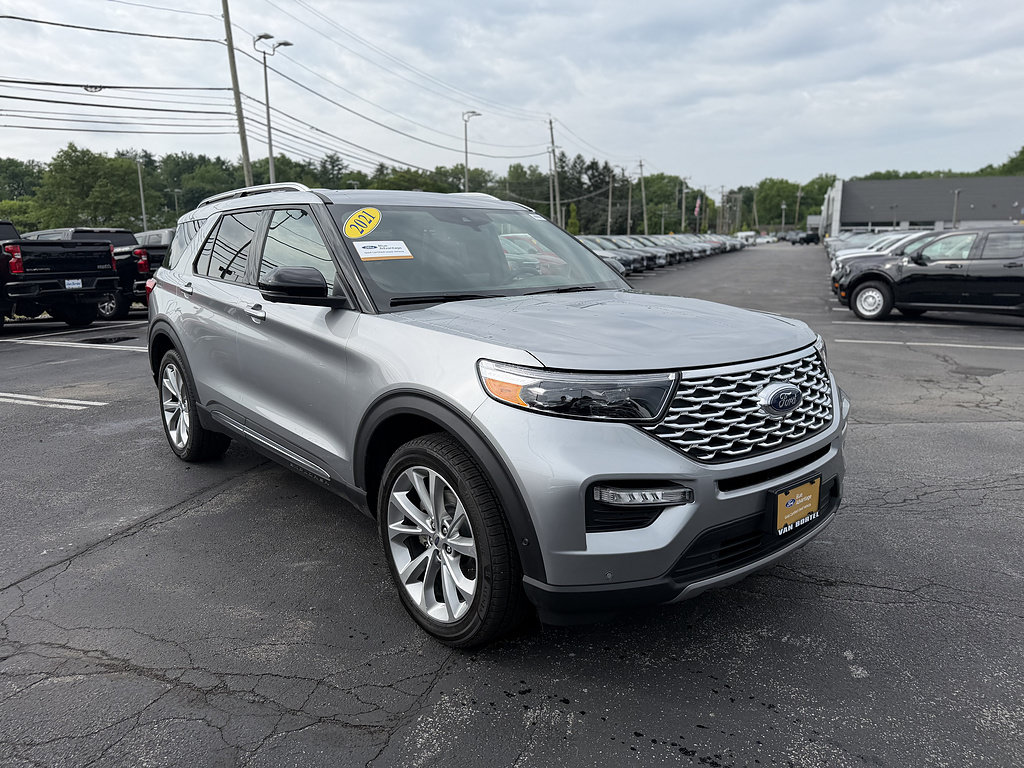 Certified 2021 Ford Explorer Platinum w/ Equipment Group 601A AWD/4WD image 9