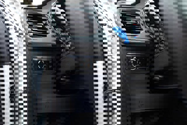 Certified 2025 Ford Escape ST-Line Elite image 19