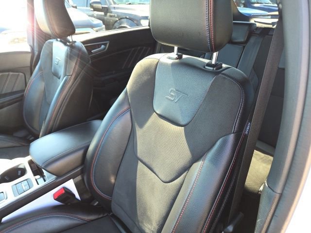 Certified 2024 Ford Edge ST w/ Equipment Group 401A image 26