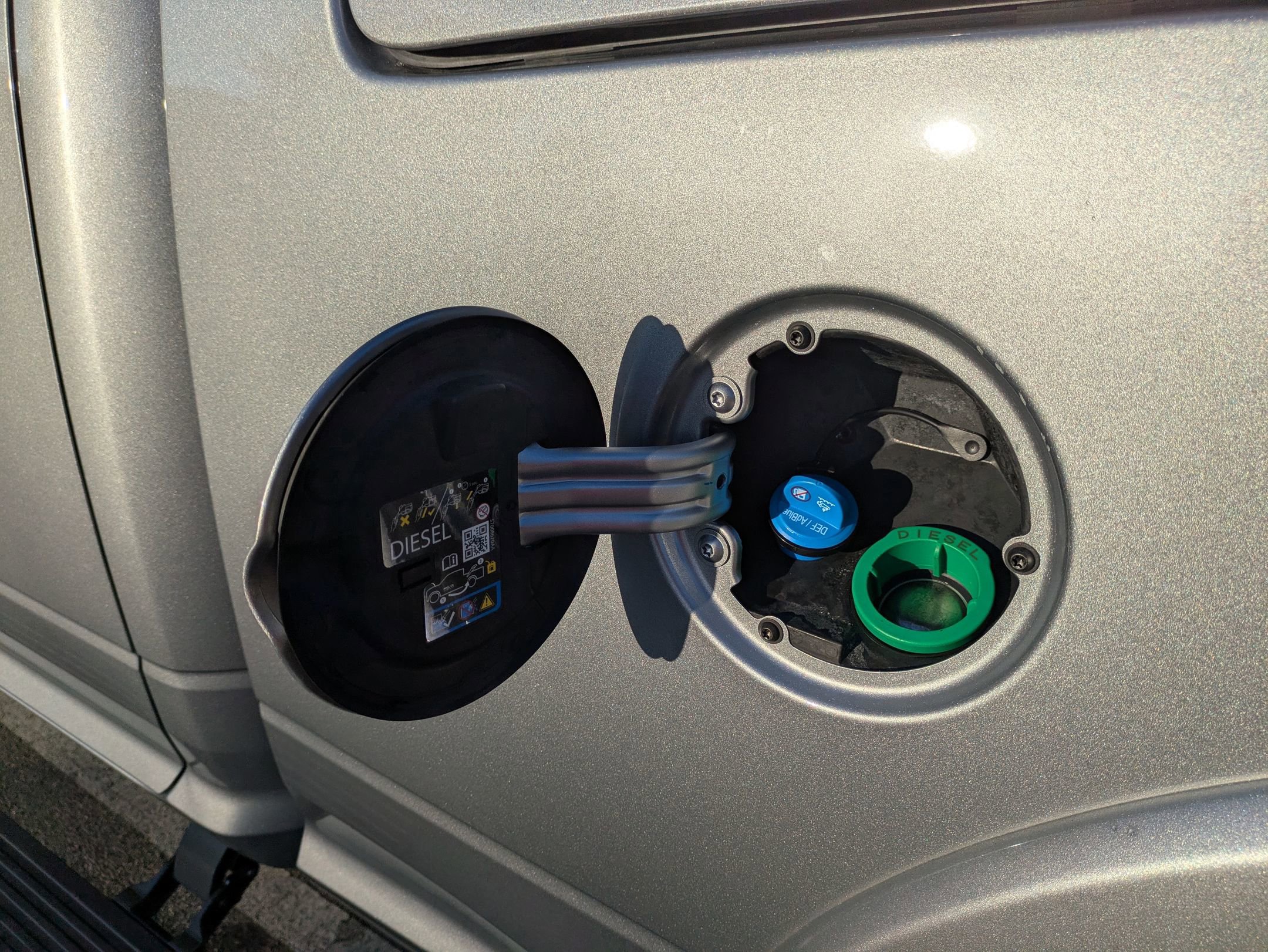 Used 2024 RAM 2500 Limited image 33