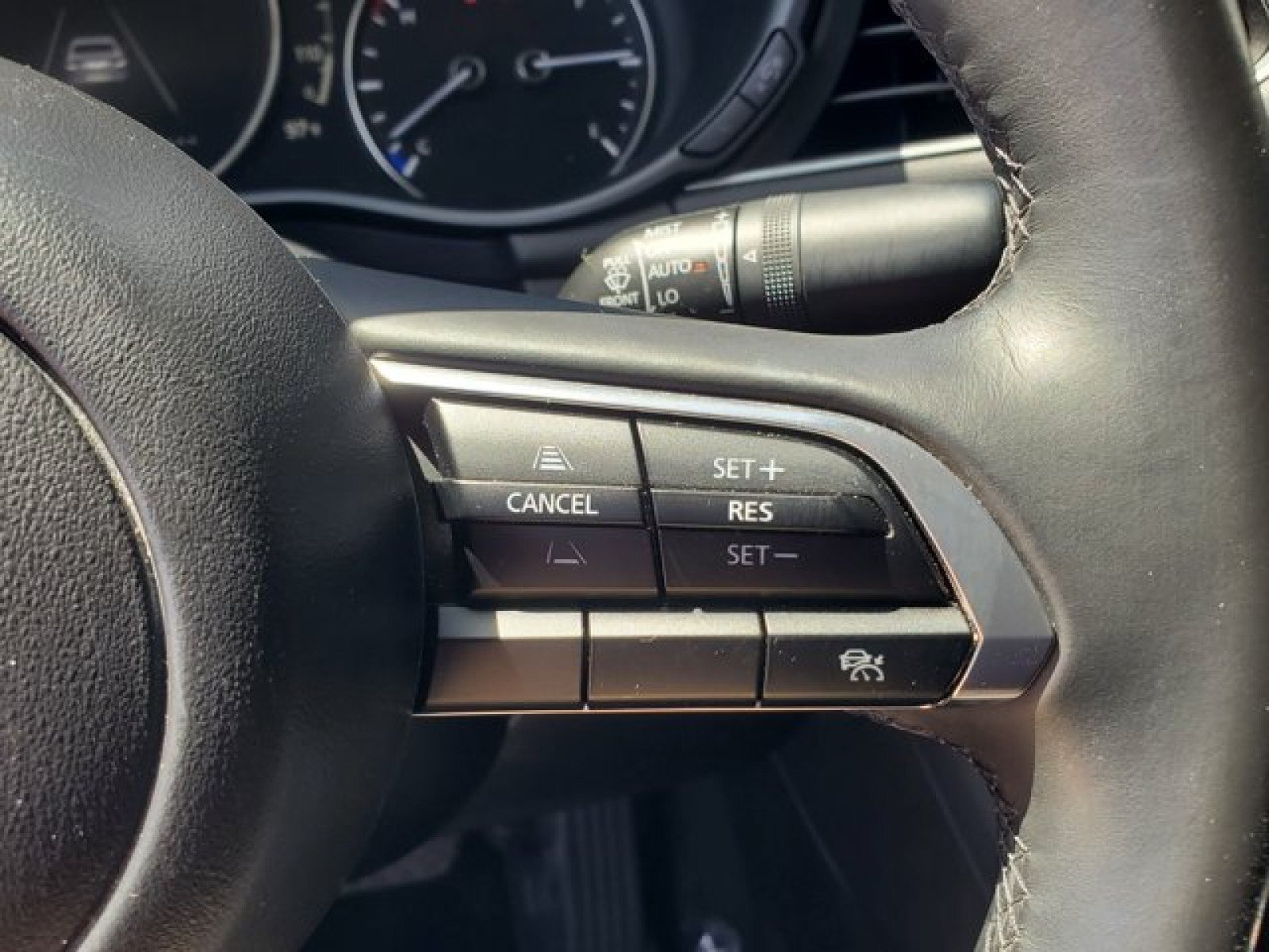 Used 2024 MAZDA MAZDA3 s FWD image 15