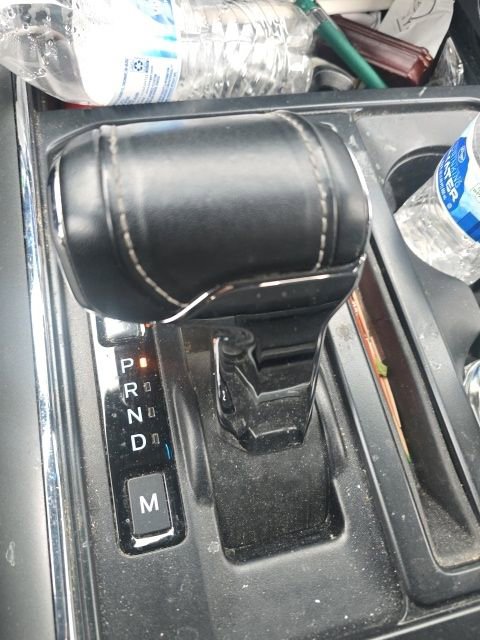 Certified 2022 Ford F150 Lariat w/ Equipment Group 502A High image 28