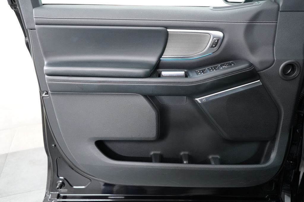 Certified 2025 Ford Expedition Max Platinum AWD/4WD image 30